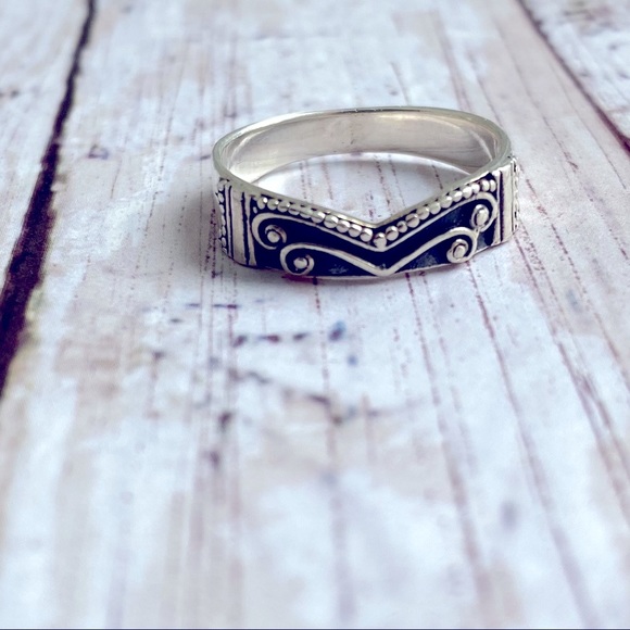 Anthropologie Jewelry - Sterling Silver Stacking Band Organic Stamped Pattern Size 6.5-7